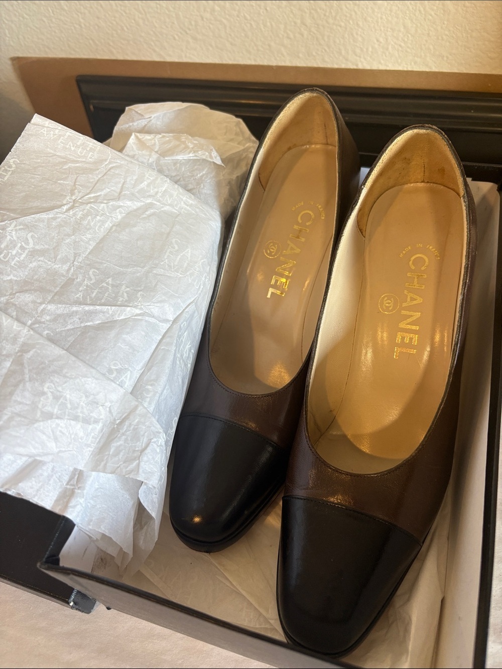CHANEL Two-Tone Brown and Black Leather Cap-Toe Pumps - Picture 5 of 5